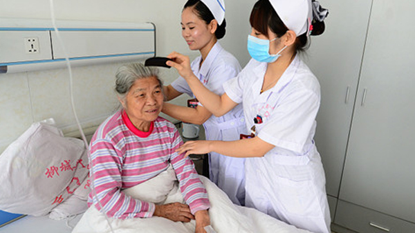 柳州市人民医院：坚持公益服务百姓 力破“看病难”“看病贵”