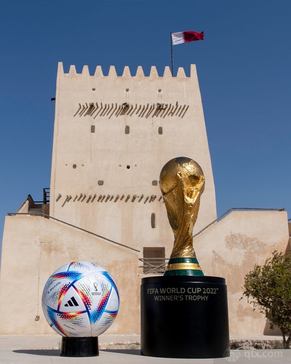 FIFA2022卡塔尔世界杯比赛用球——旅程(Al Rihla)