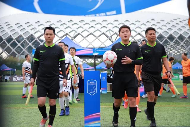卫冕冠军中国队与另一支夺冠热门印度尼西亚队对决